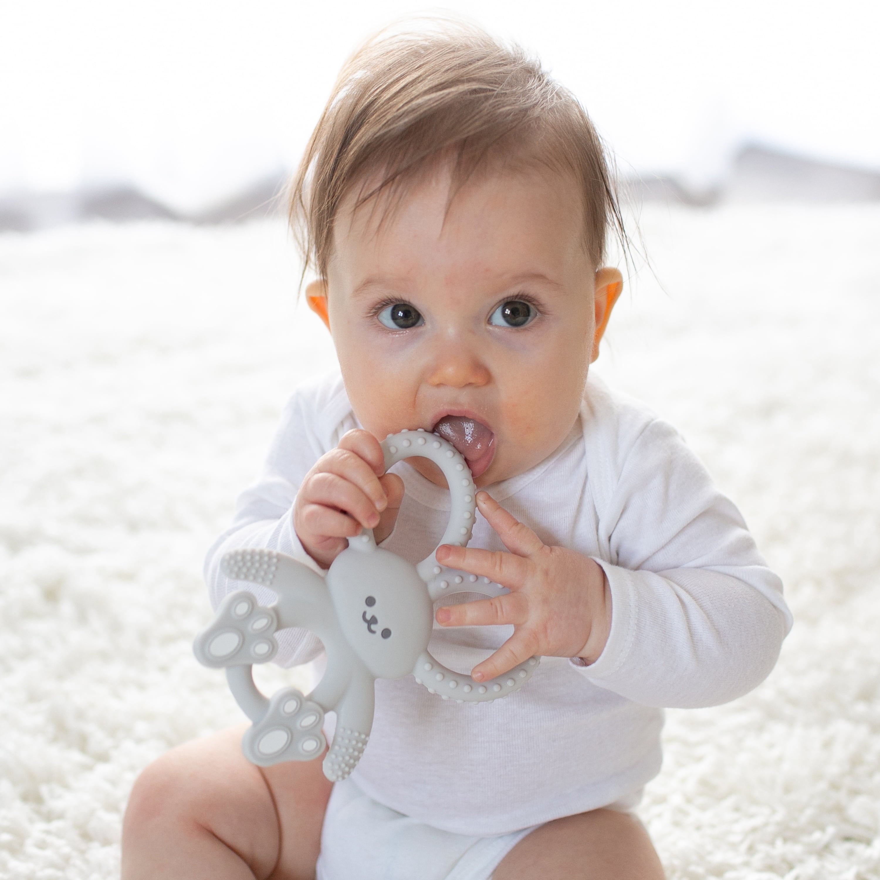 Dr. Brown's Flexees Teether, Gray Bunny, Soft 100% Silicone, Baby Teether, BPA Free, 3m+, 1 Pack